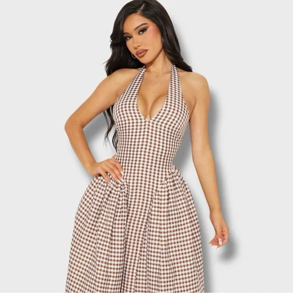 Fashion Nova - Jocelyn Gingham Maxi Dress - Milkmaid Dress - Picture 1 of 3